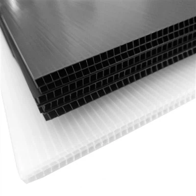 Черни листове Coroplast 4x8